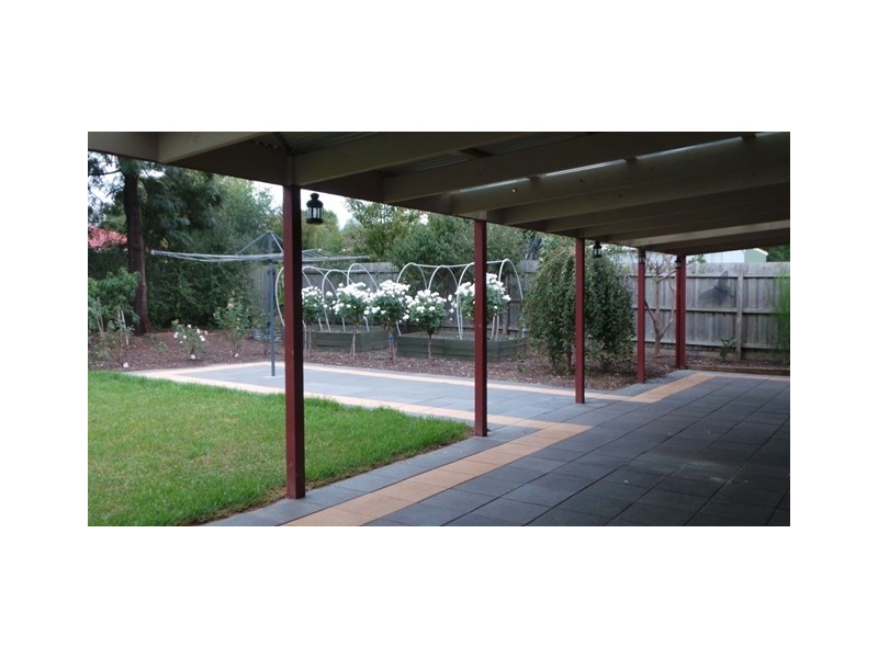 5 Melrose Court, Berwick VIC 3806