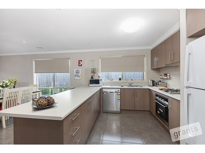 201 Linsell Boulevard, Cranbourne East VIC 3977