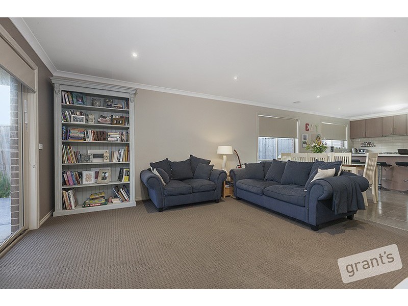 201 Linsell Boulevard, Cranbourne East VIC 3977