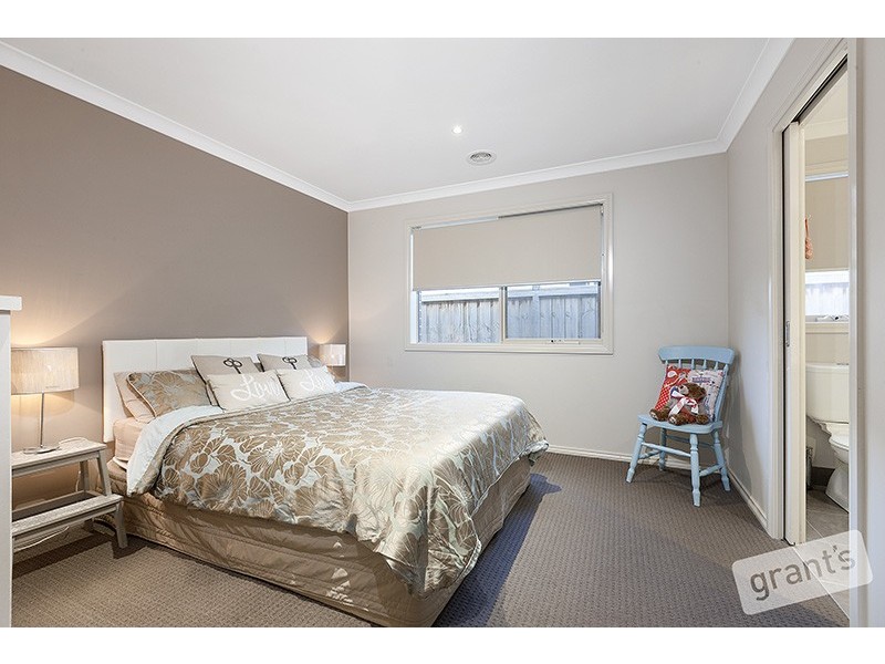 201 Linsell Boulevard, Cranbourne East VIC 3977