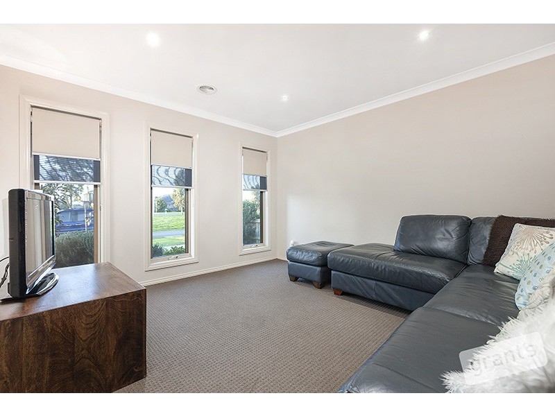 201 Linsell Boulevard, Cranbourne East VIC 3977