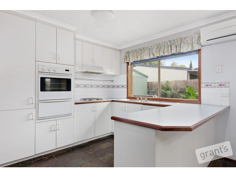 9 Charter Close, Berwick VIC 3806