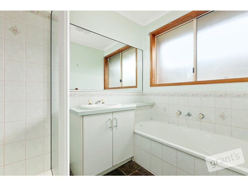 9 Charter Close, Berwick VIC 3806