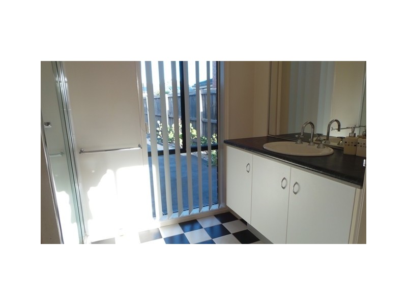 46 Chatswood Drive, Narre Warren South VIC 3805