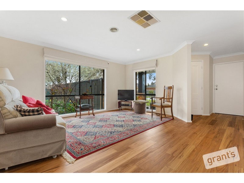 9 Spoonbill Street, Berwick VIC 3806