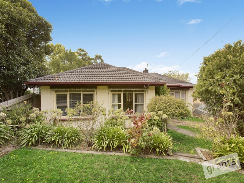 34 Ahern Road, Pakenham VIC 3810