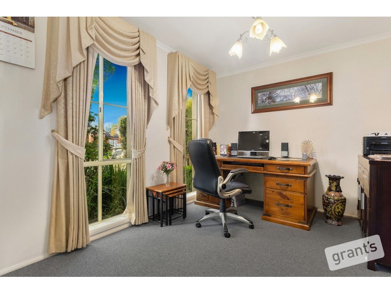 14 Merriwee Grove, Narre Warren South VIC 3805