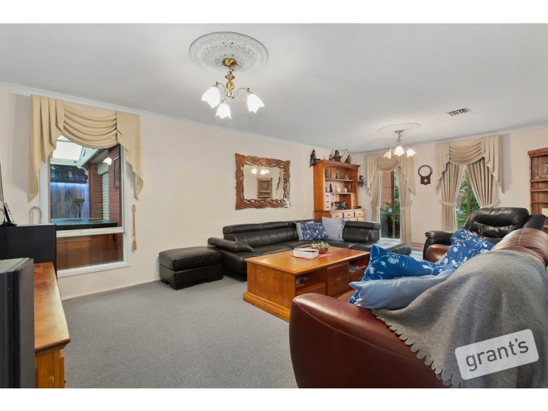 14 Merriwee Grove, Narre Warren South VIC 3805