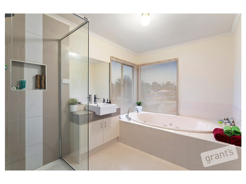 30 Sanctuary Way, Beaconsfield VIC 3807