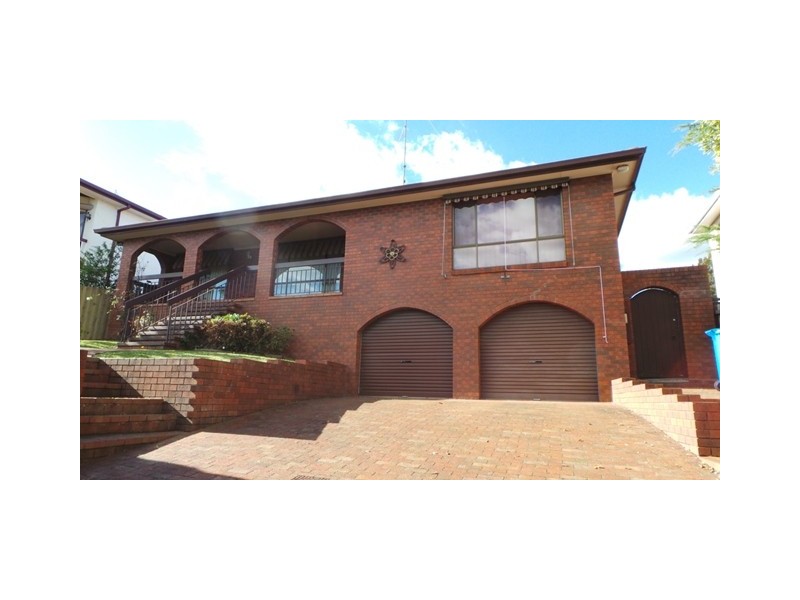 24 Rheanva Street, Berwick VIC 3806