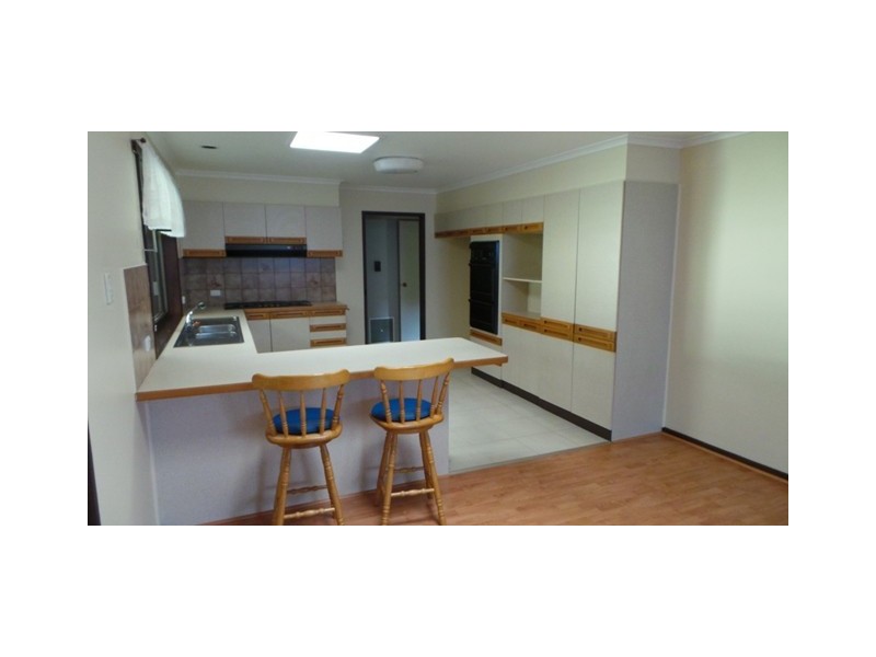 24 Rheanva Street, Berwick VIC 3806