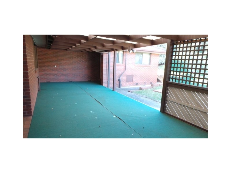 24 Rheanva Street, Berwick VIC 3806