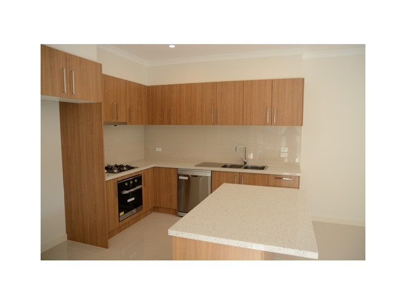 2/72 Lynbrook Blvd, Lynbrook VIC 3975