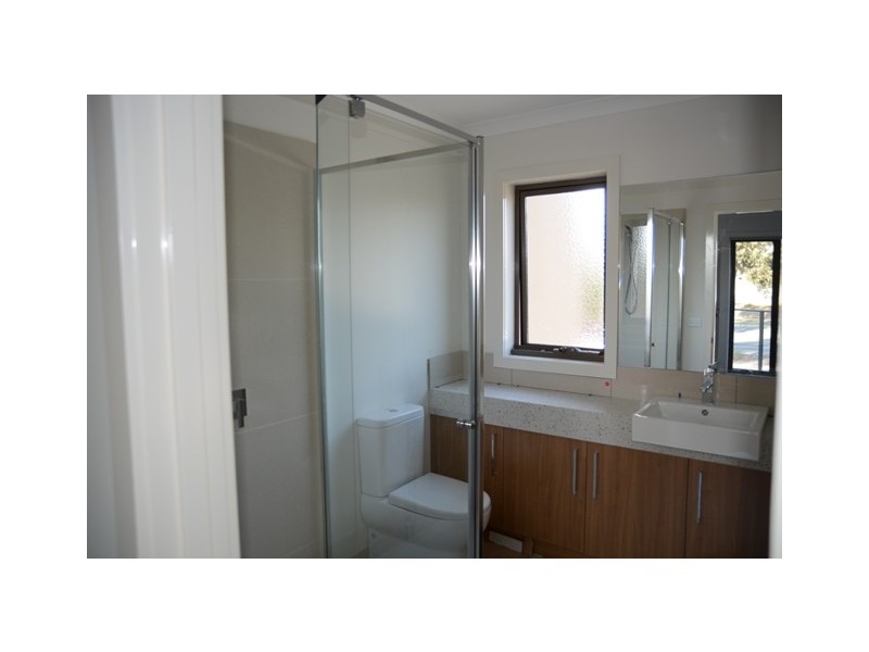 2/72 Lynbrook Blvd, Lynbrook VIC 3975