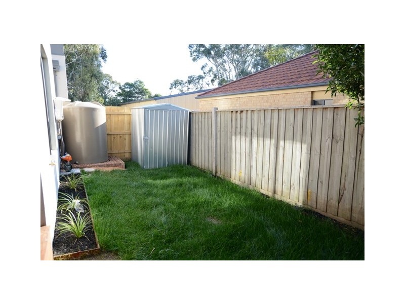 2/72 Lynbrook Blvd, Lynbrook VIC 3975