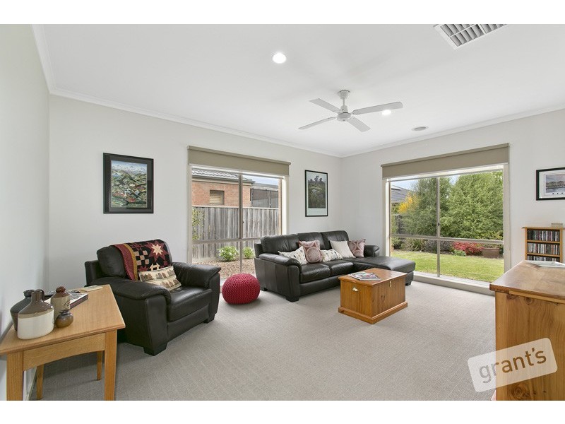 19 Monarch Road, Berwick VIC 3806