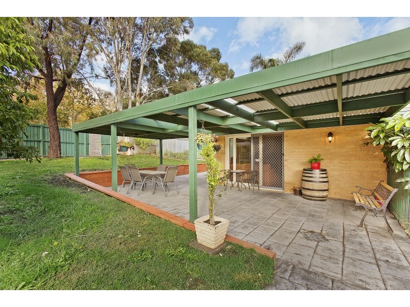 5 Camden Court, Berwick VIC 3806