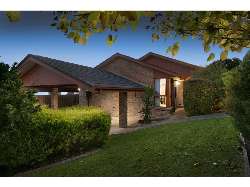 11 Astran Court, Endeavour Hills VIC 3802