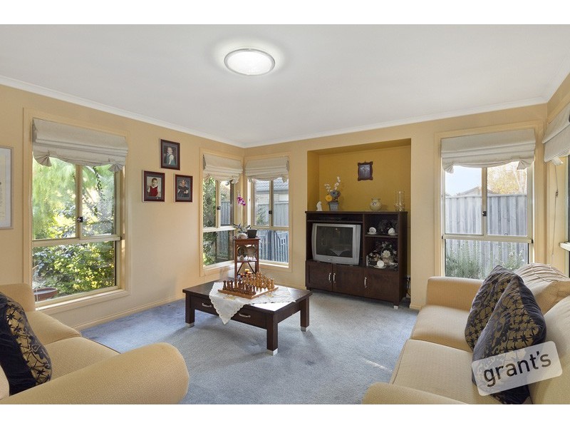 28 Marlesford Crescent, Berwick VIC 3806