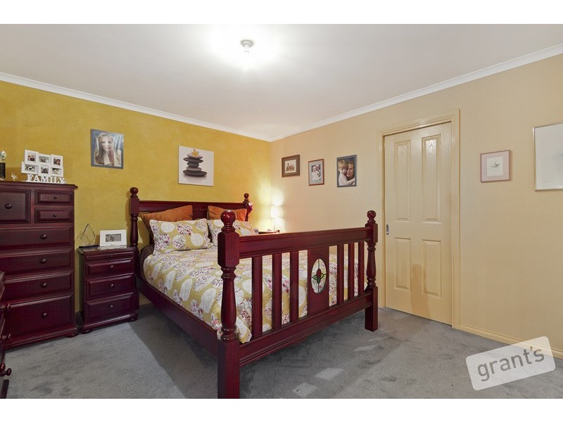 28 Marlesford Crescent, Berwick VIC 3806