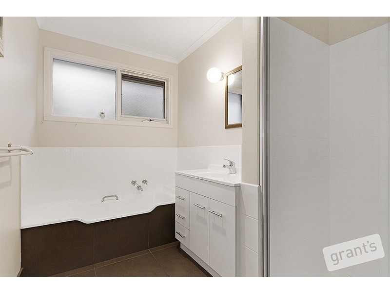 62 King Road, Harkaway VIC 3806