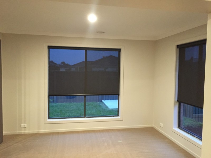 9 Orchard Valley Avenue, Pakenham VIC 3810