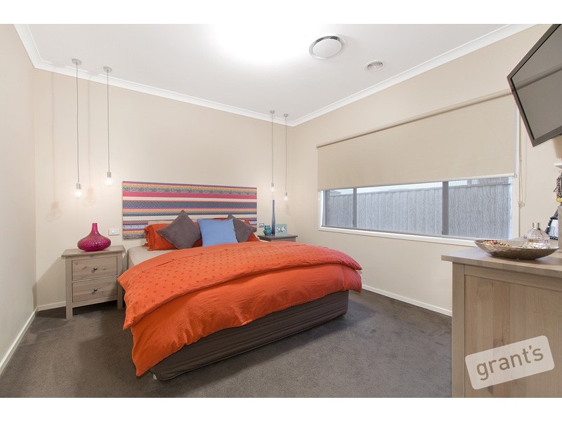 1 Rush Lily Drive, Officer VIC 3809