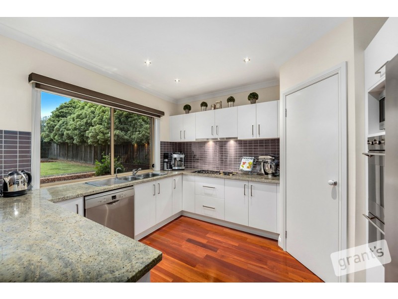 36 Riviera Drive, Berwick VIC 3806