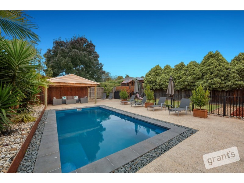 36 Riviera Drive, Berwick VIC 3806