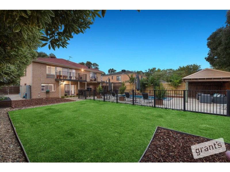 36 Riviera Drive, Berwick VIC 3806