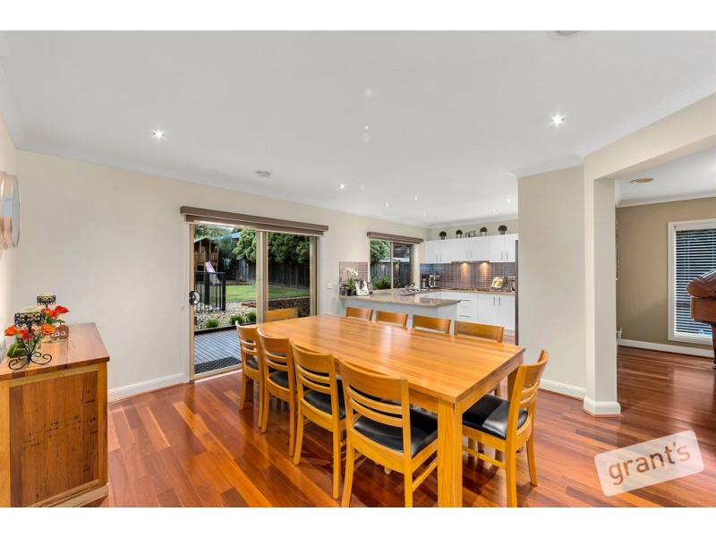 36 Riviera Drive, Berwick VIC 3806