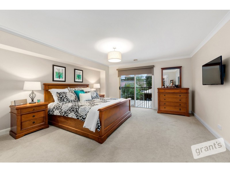 36 Riviera Drive, Berwick VIC 3806