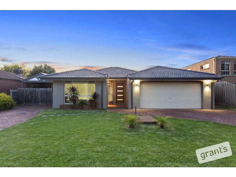 5 Grange Circuit, Beaconsfield VIC 3807
