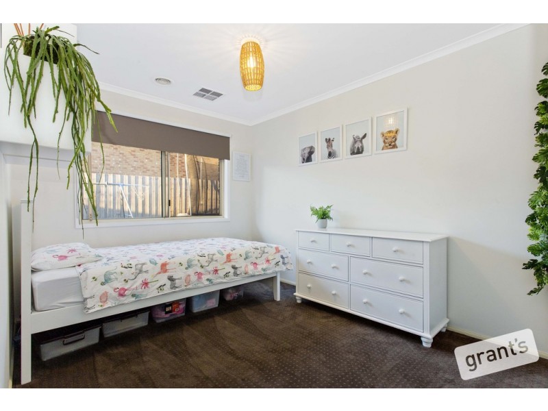 5 Grange Circuit, Beaconsfield VIC 3807