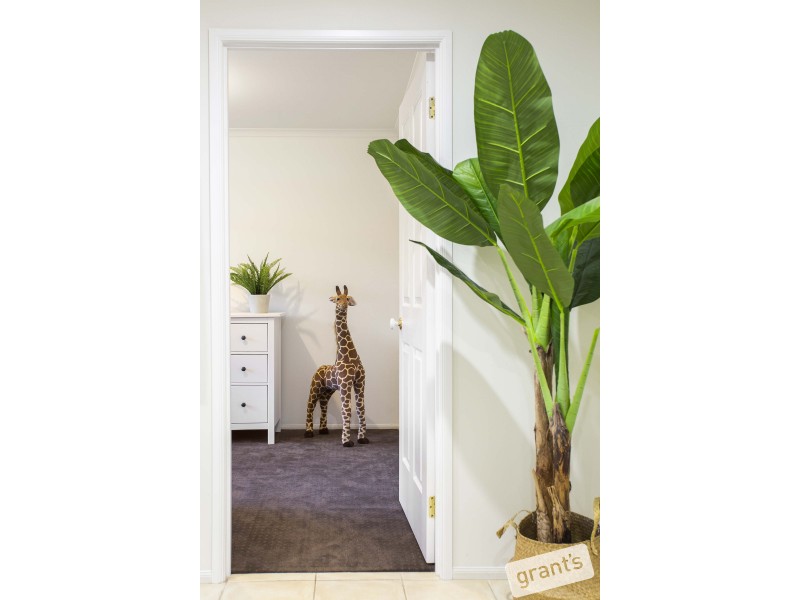 5 Grange Circuit, Beaconsfield VIC 3807