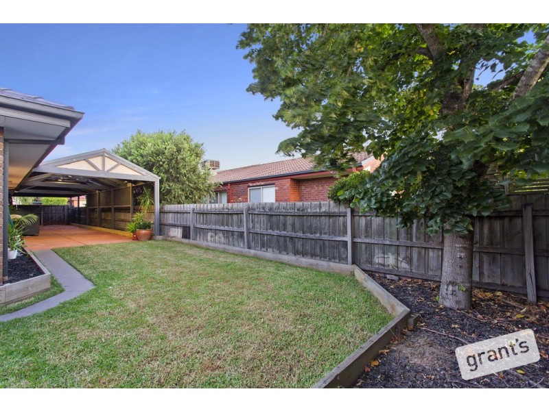 5 Grange Circuit, Beaconsfield VIC 3807