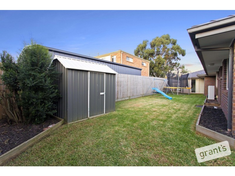 5 Grange Circuit, Beaconsfield VIC 3807