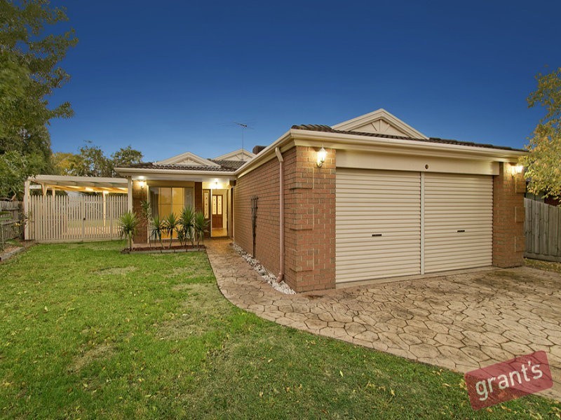 4 Topaz Place, Narre Warren VIC 3805