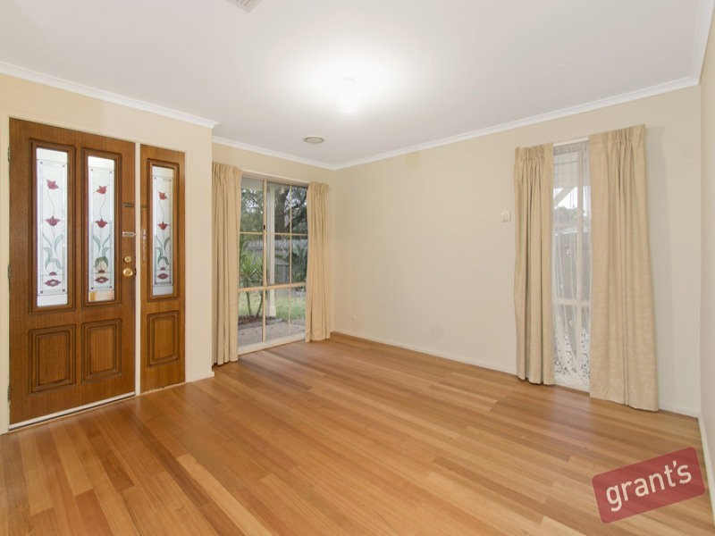 4 Topaz Place, Narre Warren VIC 3805