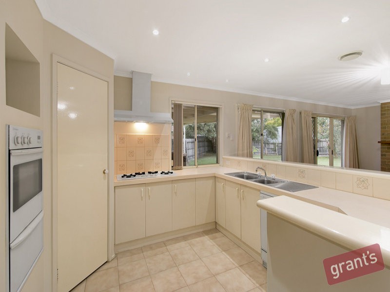 4 Topaz Place, Narre Warren VIC 3805