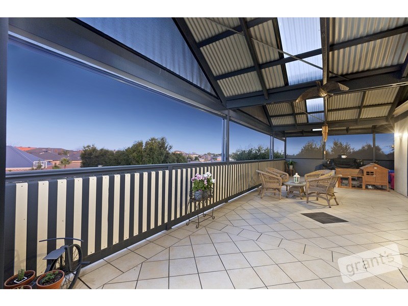 8 Glamis Rise, Beaconsfield VIC 3807