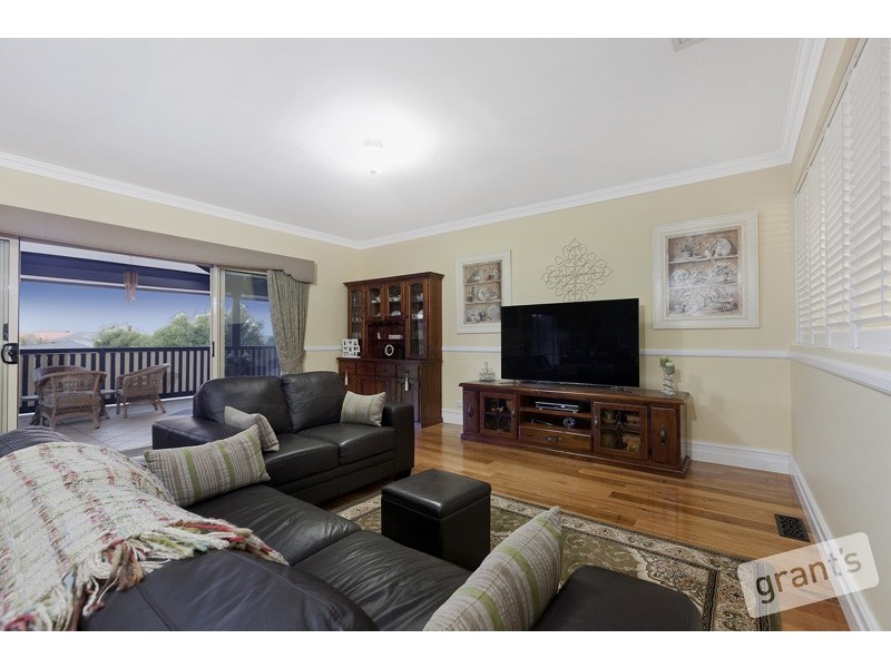8 Glamis Rise, Beaconsfield VIC 3807