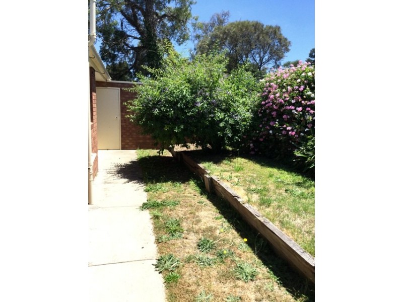 2/47 Cheviot Ave, Berwick VIC 3806