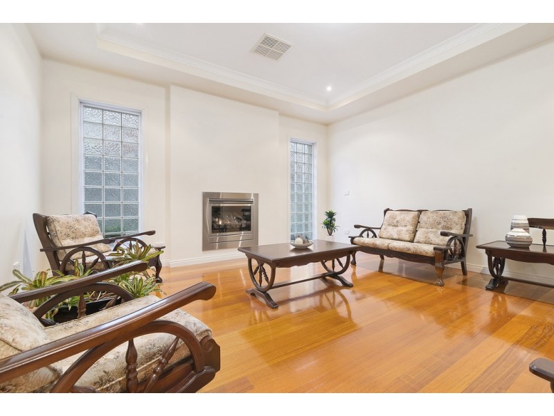 46 Edgbaston Circuit, Berwick VIC 3806