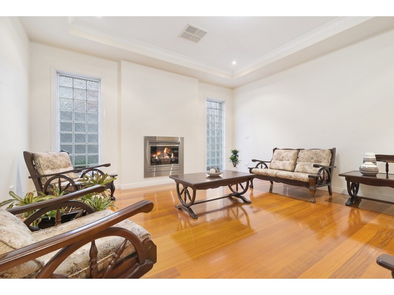 46 Edgbaston Circuit, Berwick VIC 3806