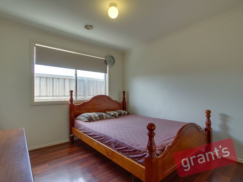 8 Palmer Drive, Narre Warren VIC 3805