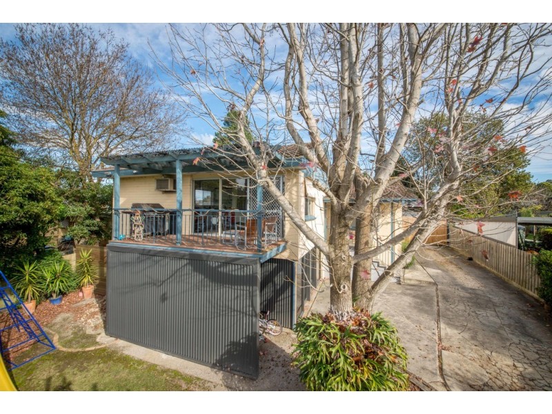 16 Adamson Road, Beaconsfield VIC 3807