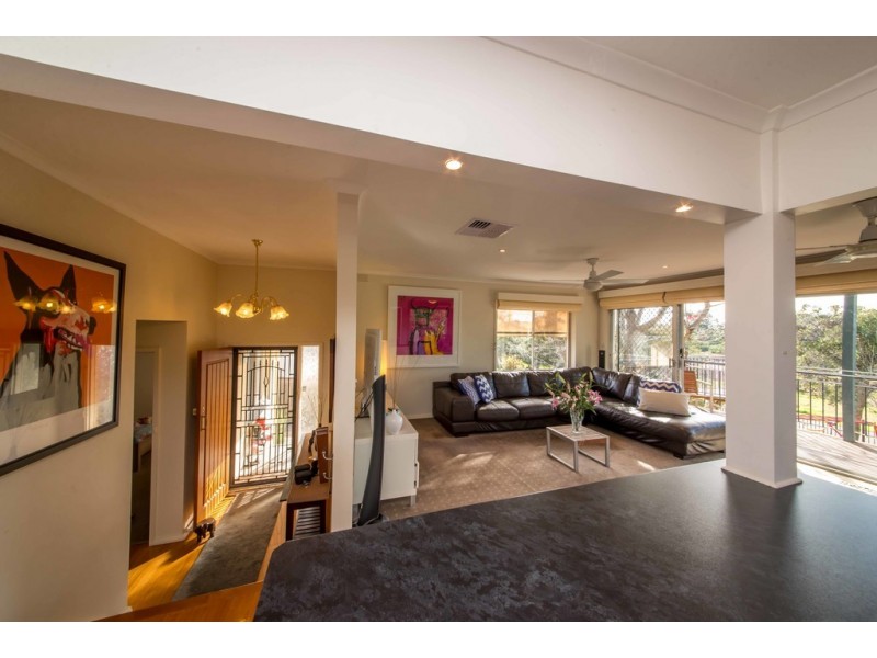 16 Adamson Road, Beaconsfield VIC 3807