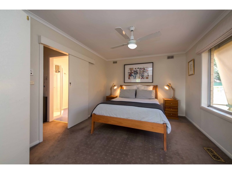 16 Adamson Road, Beaconsfield VIC 3807