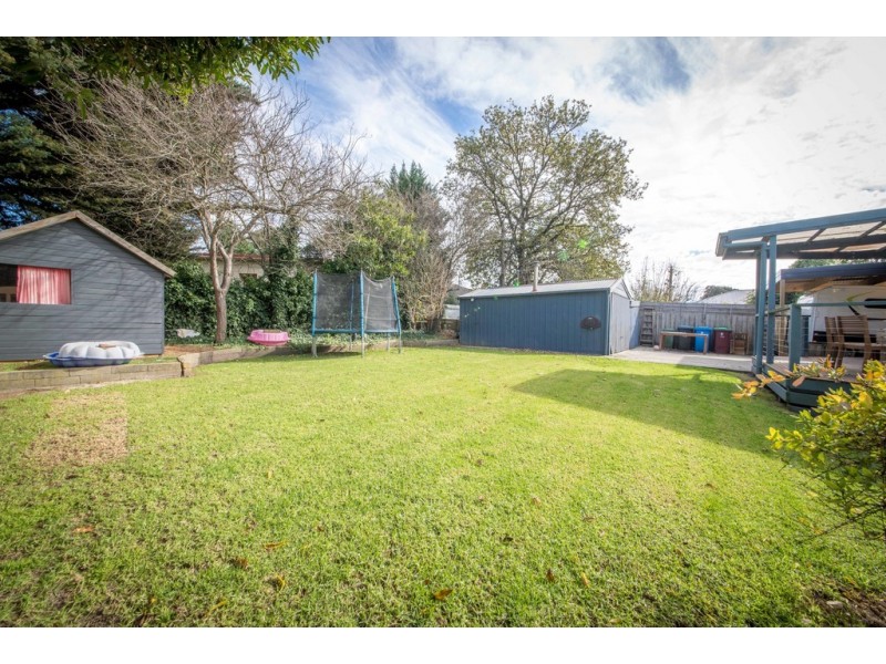16 Adamson Road, Beaconsfield VIC 3807
